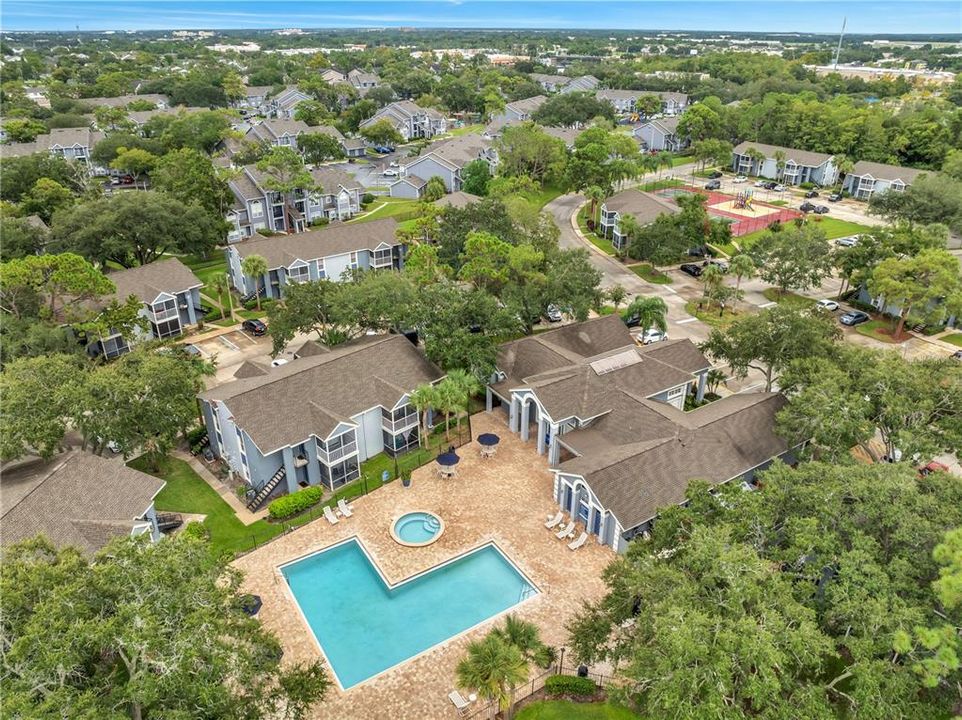 На продажу: $170,000 (2 спален, 2 ванн, 910 Квадратных фут)