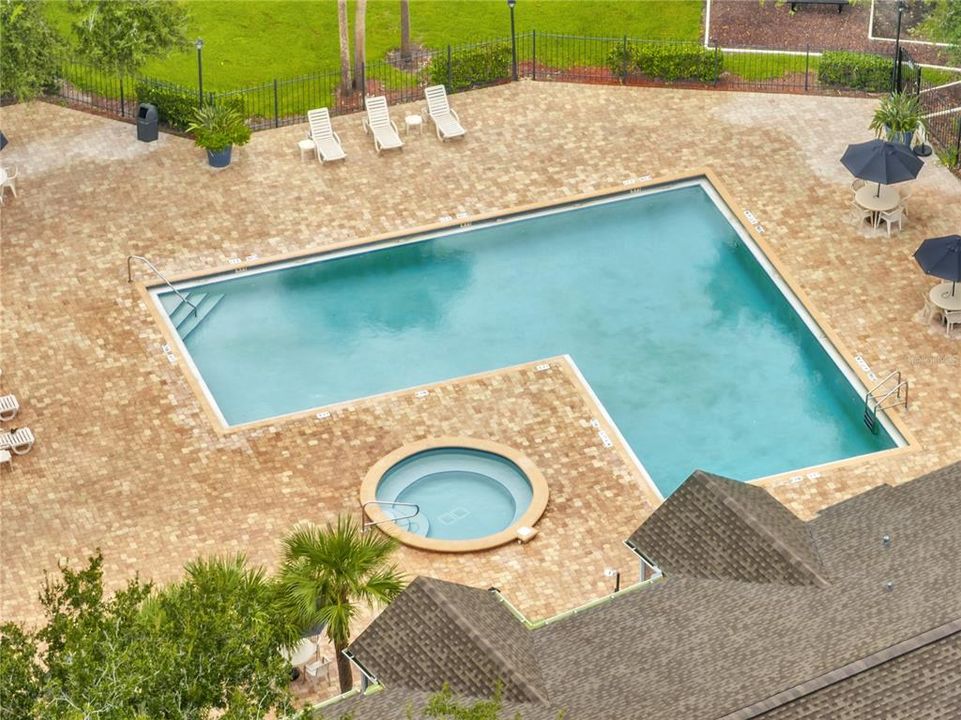 На продажу: $170,000 (2 спален, 2 ванн, 910 Квадратных фут)