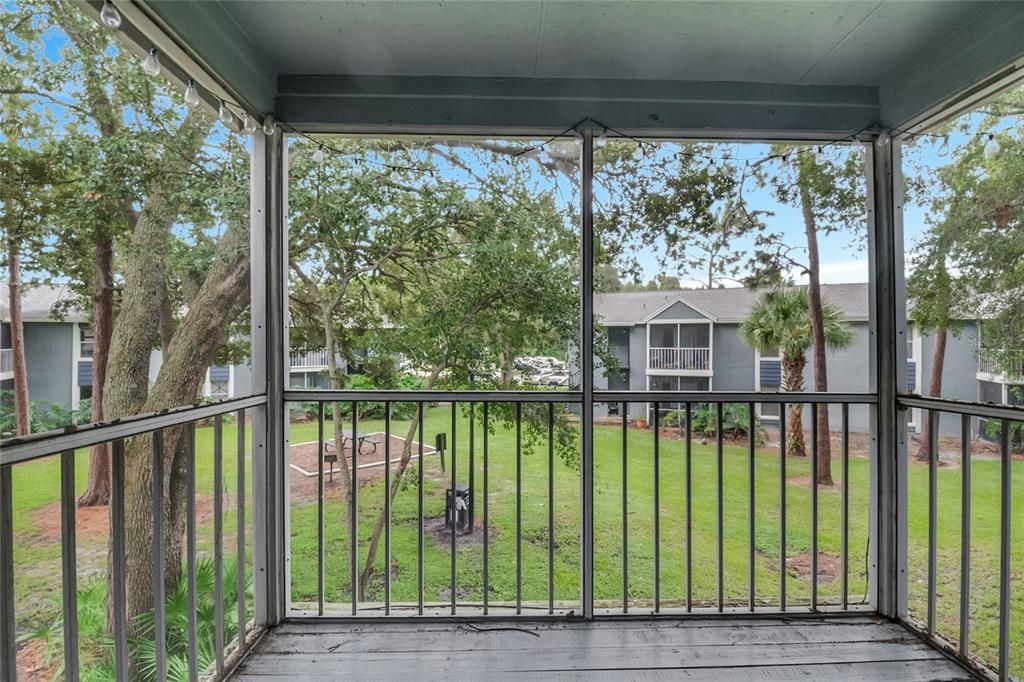 На продажу: $170,000 (2 спален, 2 ванн, 910 Квадратных фут)