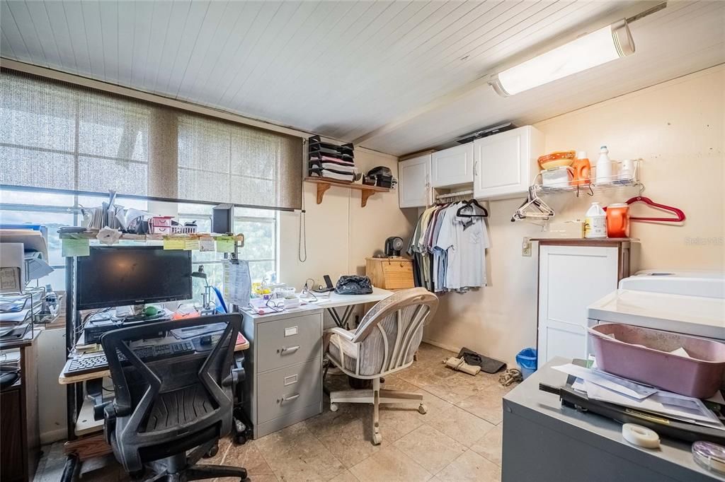 待售: $144,000 (2 贝兹, 2 浴室, 1066 平方英尺)