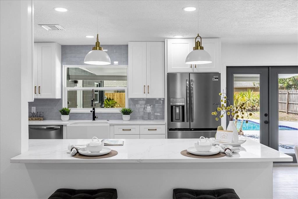 Active With Contract: $589,900 (4 beds, 2 baths, 1814 Square Feet)