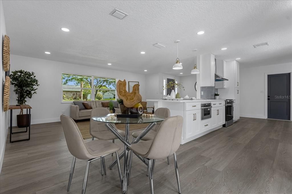 Active With Contract: $589,900 (4 beds, 2 baths, 1814 Square Feet)