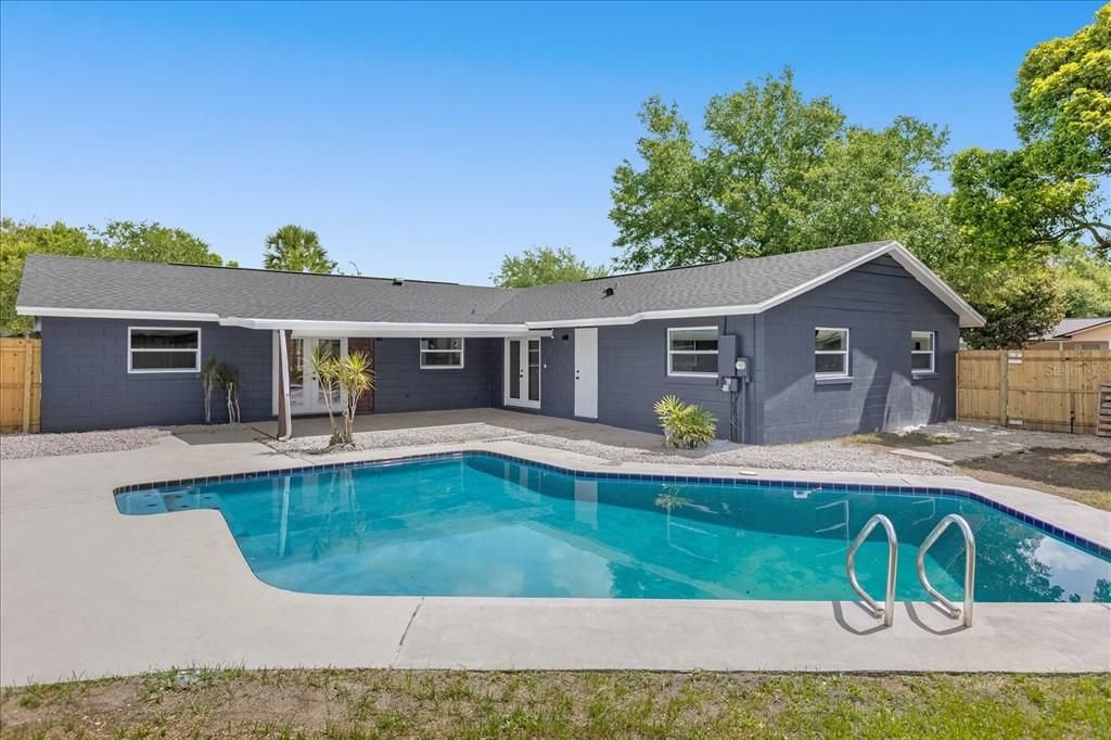 Active With Contract: $589,900 (4 beds, 2 baths, 1814 Square Feet)