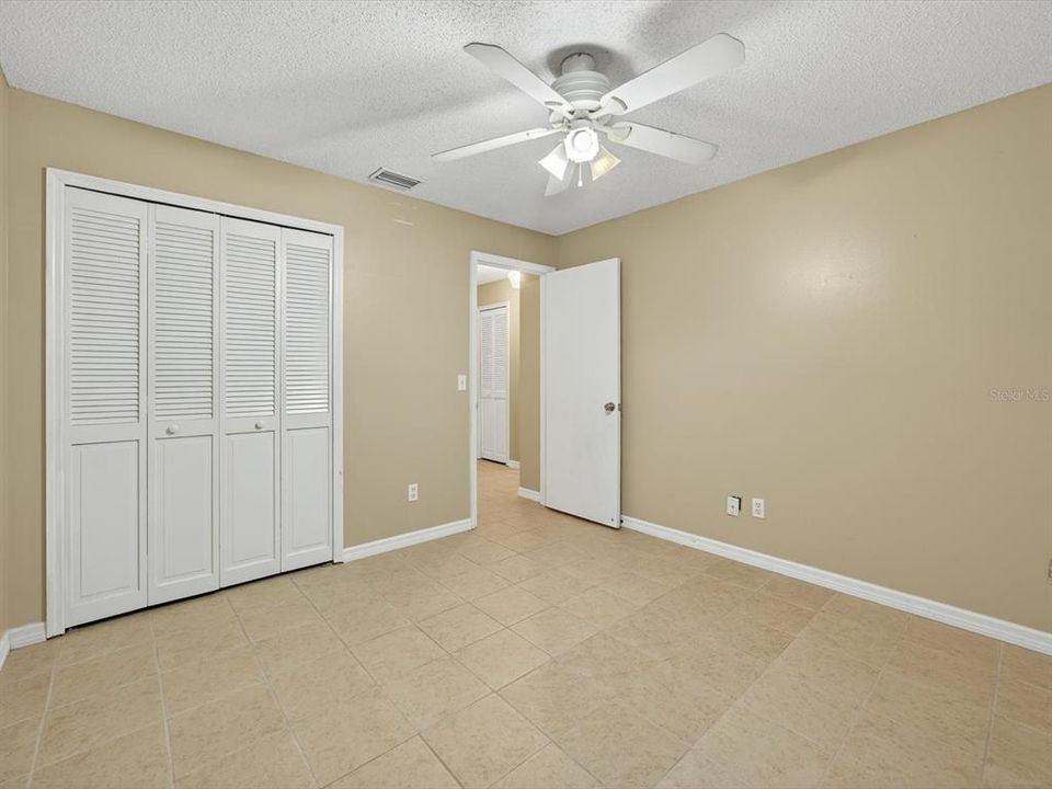 Active With Contract: $279,000 (3 beds, 2 baths, 1189 Square Feet)