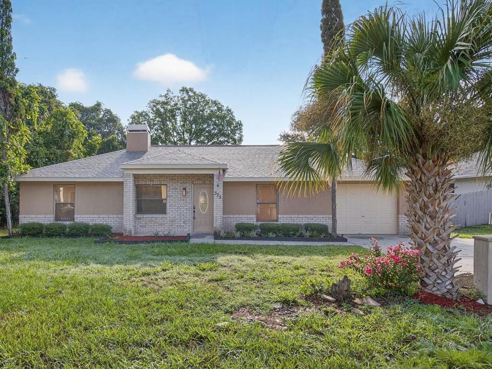 Active With Contract: $279,000 (3 beds, 2 baths, 1189 Square Feet)