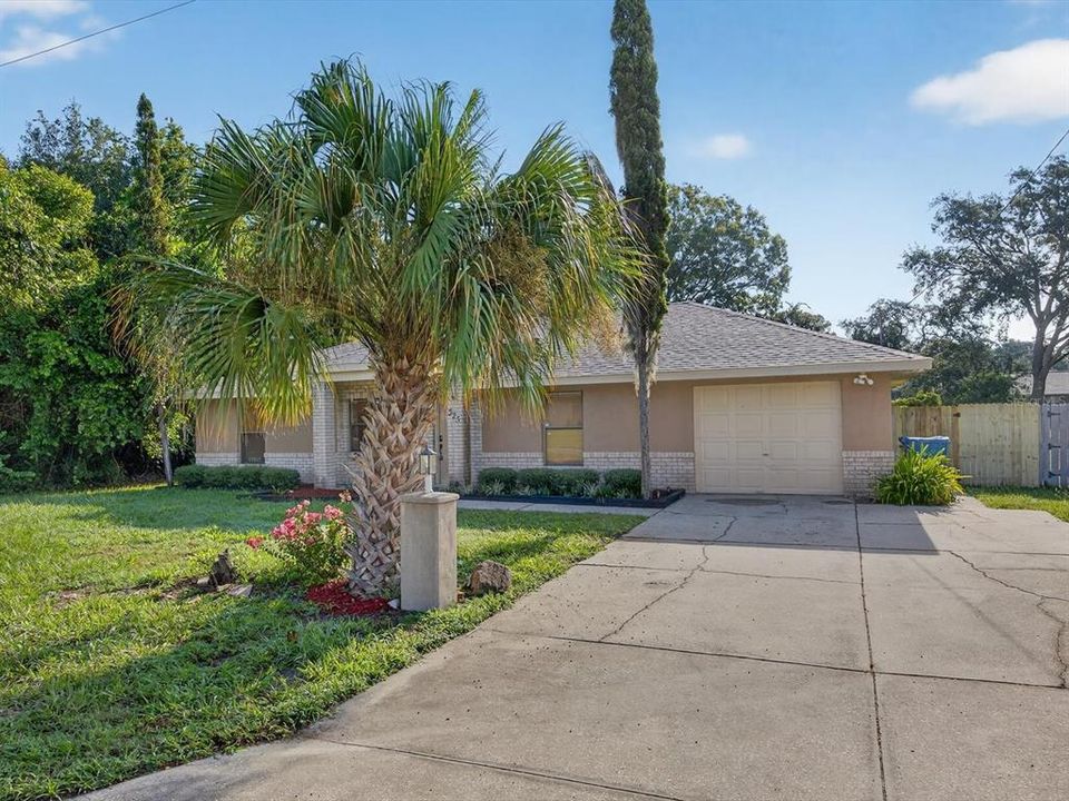 Active With Contract: $279,000 (3 beds, 2 baths, 1189 Square Feet)