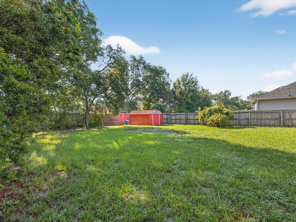 Active With Contract: $279,000 (3 beds, 2 baths, 1189 Square Feet)