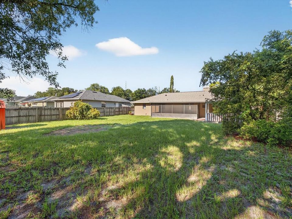 Active With Contract: $279,000 (3 beds, 2 baths, 1189 Square Feet)