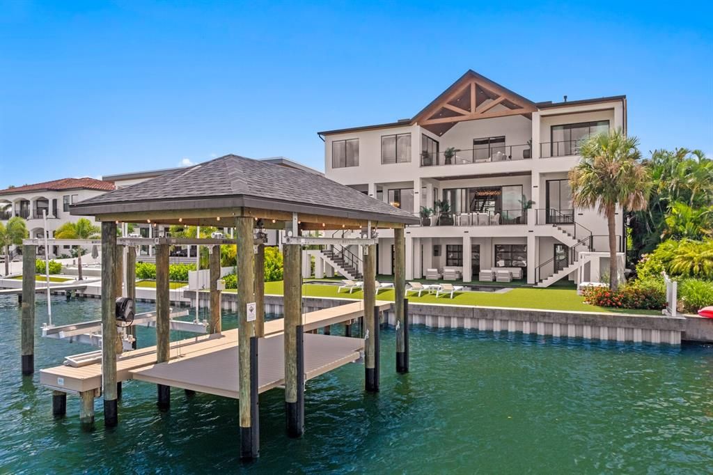 En Venta: $8,950,000 (4 camas, 5 baños, 6566 Pies cuadrados)