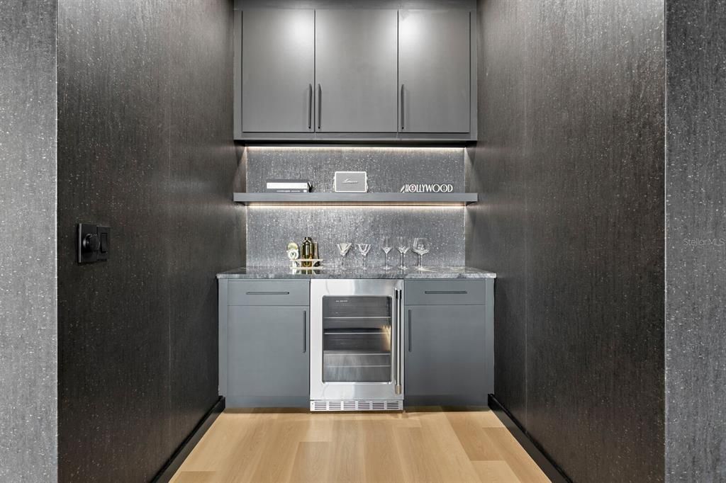 En Venta: $8,950,000 (4 camas, 5 baños, 6566 Pies cuadrados)