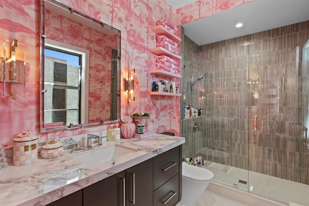 En Venta: $8,950,000 (4 camas, 5 baños, 6566 Pies cuadrados)