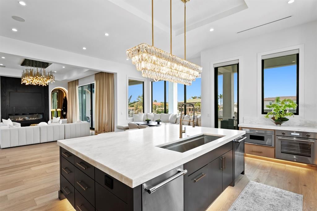 En Venta: $8,950,000 (4 camas, 5 baños, 6566 Pies cuadrados)