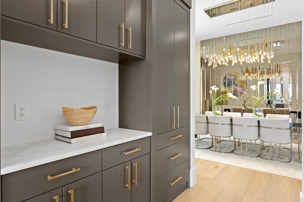 En Venta: $8,950,000 (4 camas, 5 baños, 6566 Pies cuadrados)