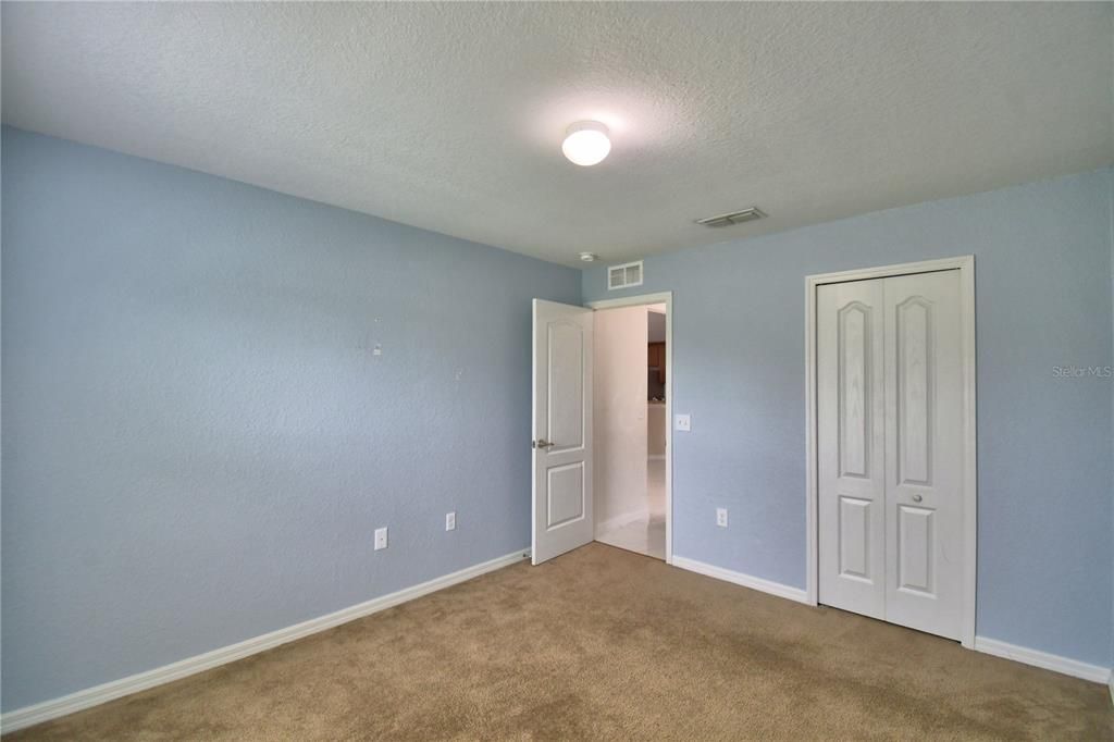 Activo con contrato: $325,990 (3 camas, 2 baños, 1619 Pies cuadrados)