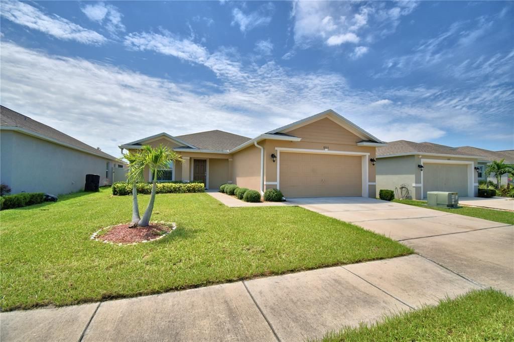 Activo con contrato: $325,990 (3 camas, 2 baños, 1619 Pies cuadrados)