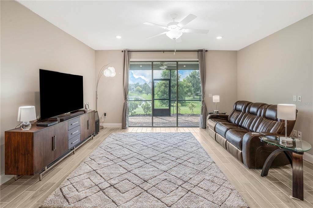 En Venta: $499,999 (4 camas, 2 baños, 1866 Pies cuadrados)