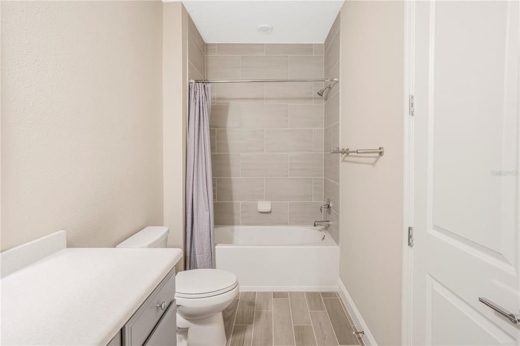 En Venta: $499,999 (4 camas, 2 baños, 1866 Pies cuadrados)