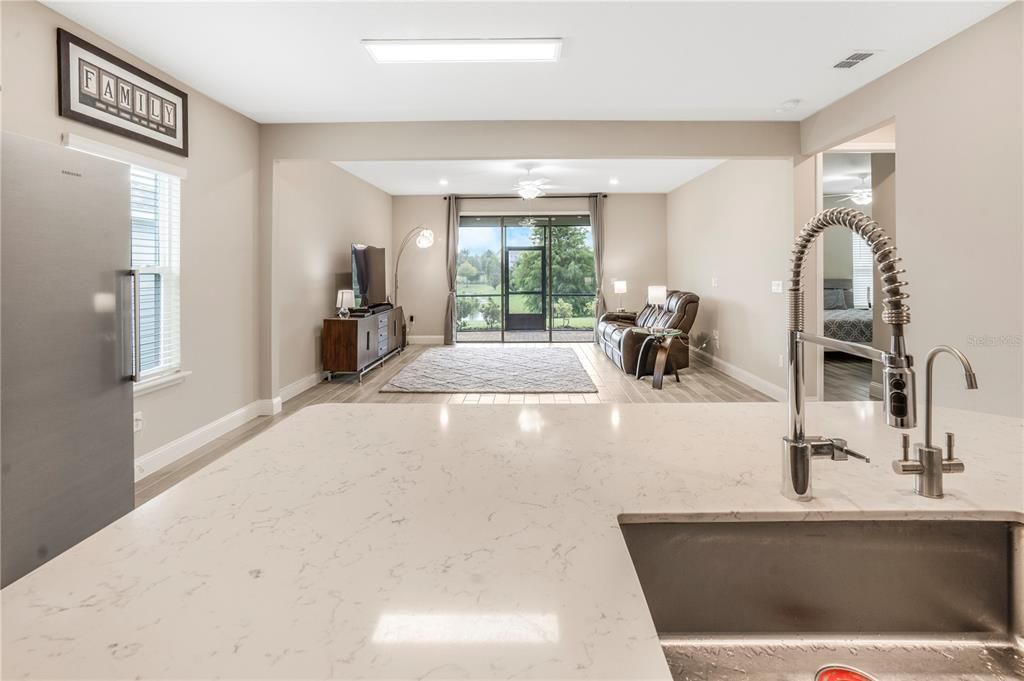 En Venta: $499,999 (4 camas, 2 baños, 1866 Pies cuadrados)