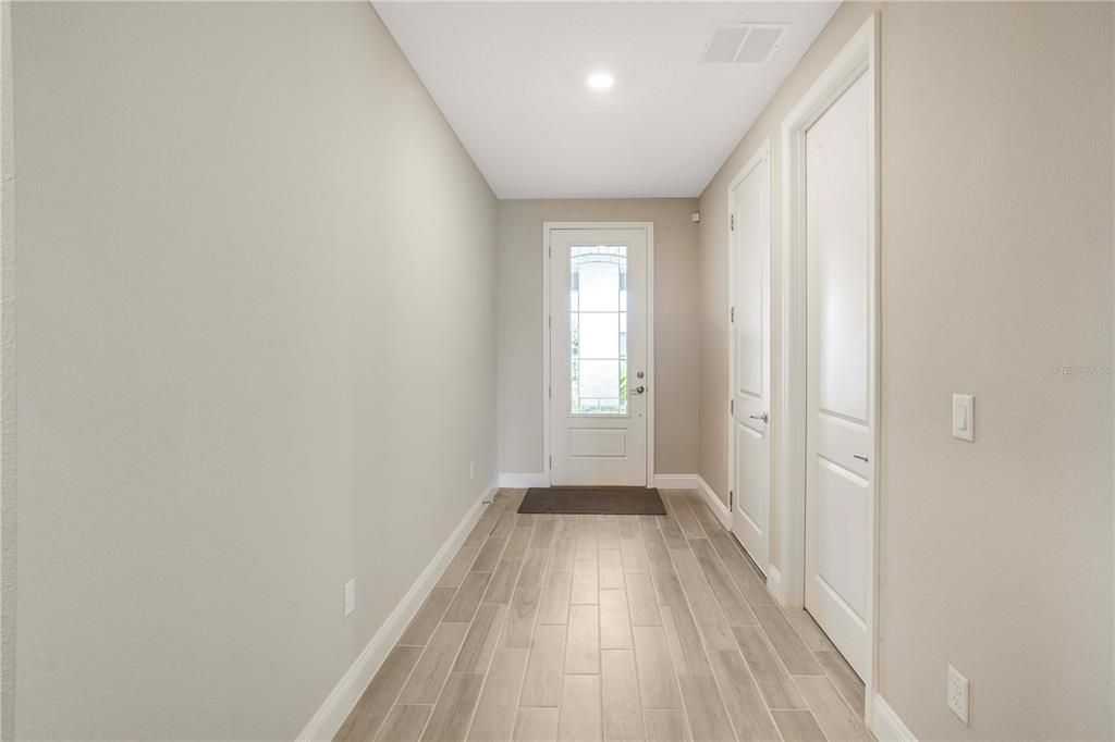 En Venta: $499,999 (4 camas, 2 baños, 1866 Pies cuadrados)