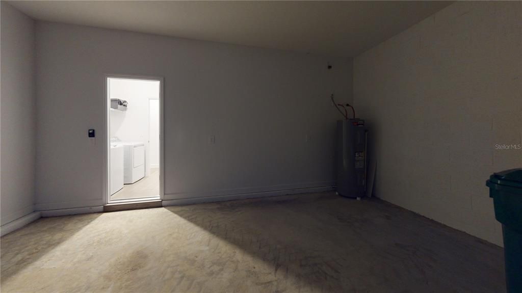 For Rent: $2,550 (4 beds, 3 baths, 2027 Square Feet)