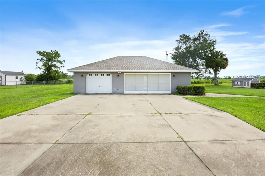 Под контрактом: $474,900 (4 спален, 2 ванн, 1867 Квадратных фут)