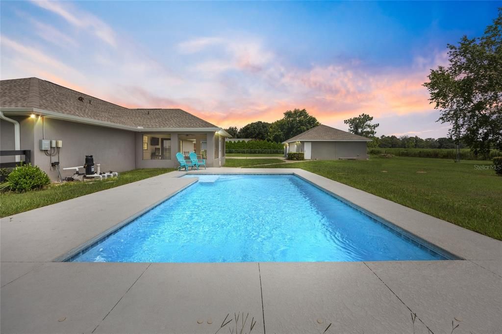 Под контрактом: $474,900 (4 спален, 2 ванн, 1867 Квадратных фут)