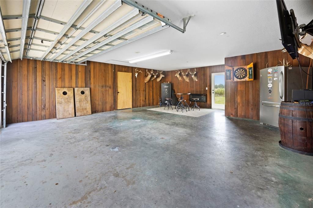 Под контрактом: $474,900 (4 спален, 2 ванн, 1867 Квадратных фут)