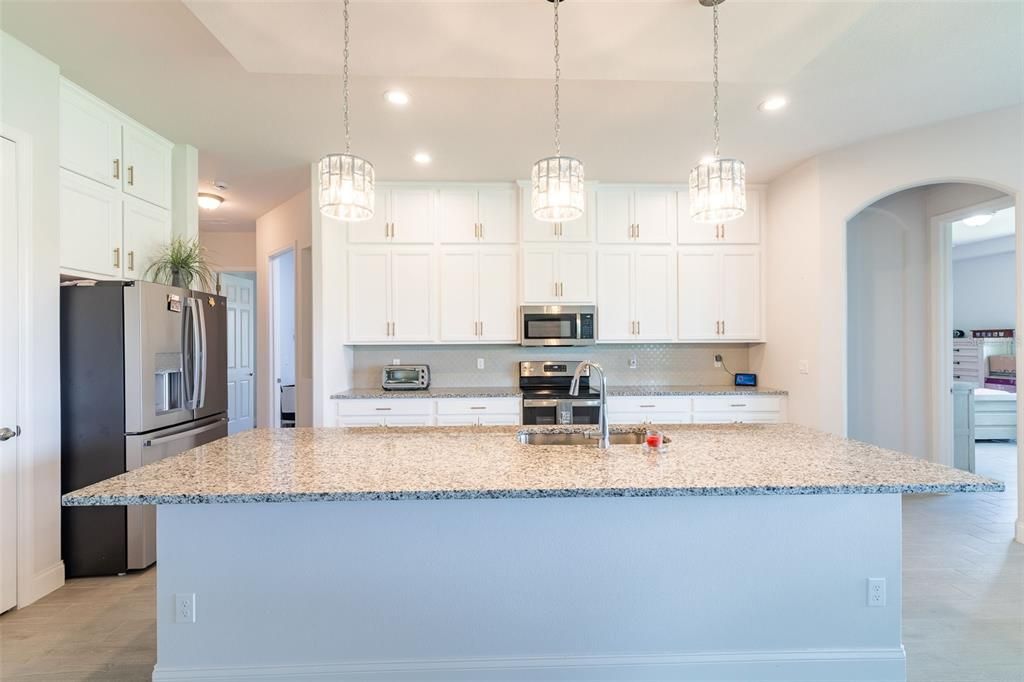 For Sale: $624,900 (4 beds, 3 baths, 2352 Square Feet)