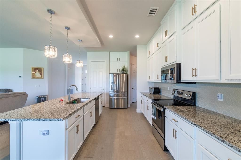 For Sale: $624,900 (4 beds, 3 baths, 2352 Square Feet)