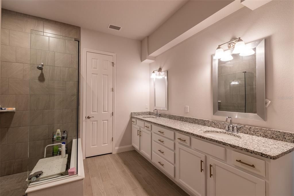 For Sale: $624,900 (4 beds, 3 baths, 2352 Square Feet)