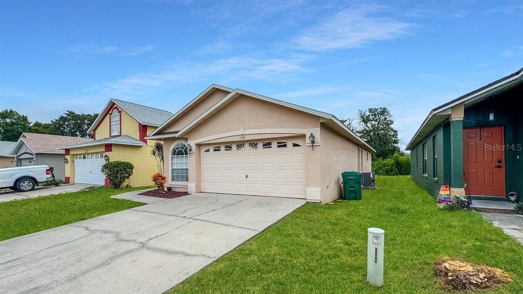 Active With Contract: $340,000 (3 beds, 2 baths, 1342 Square Feet)