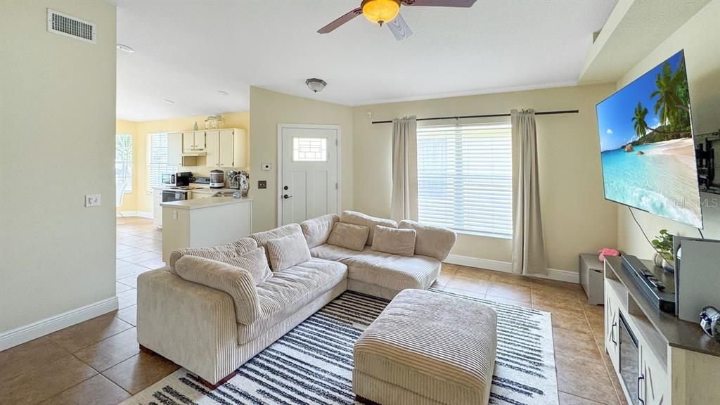 Active With Contract: $340,000 (3 beds, 2 baths, 1342 Square Feet)