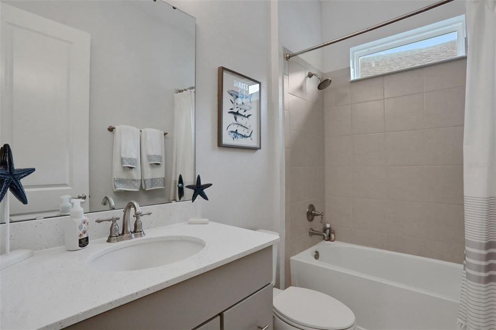 En Venta: $749,000 (4 camas, 3 baños, 2560 Pies cuadrados)