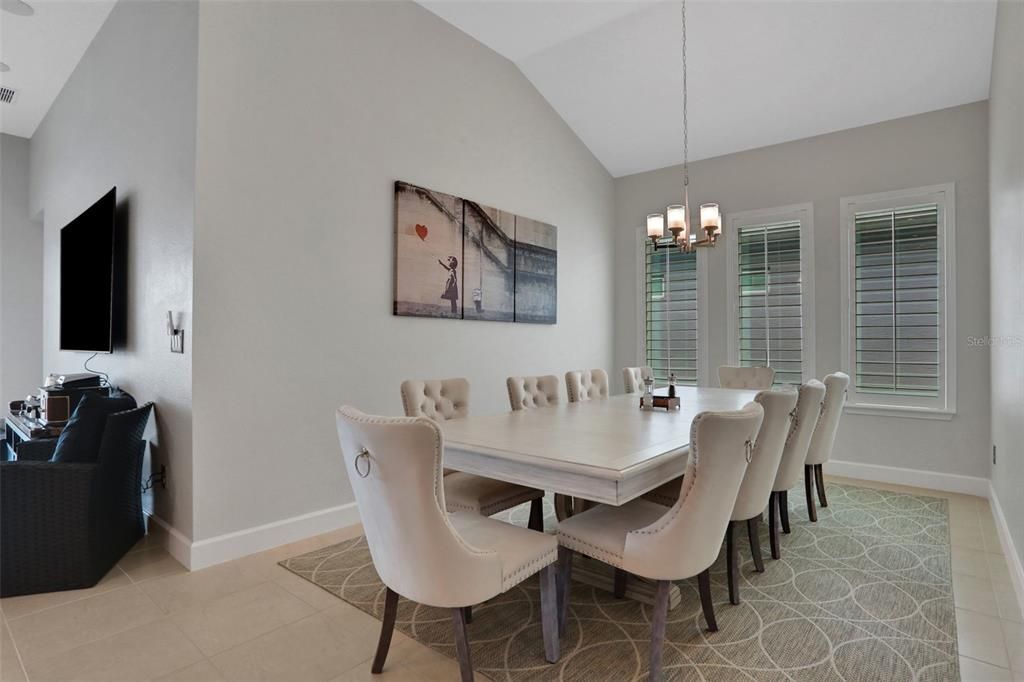 En Venta: $749,000 (4 camas, 3 baños, 2560 Pies cuadrados)