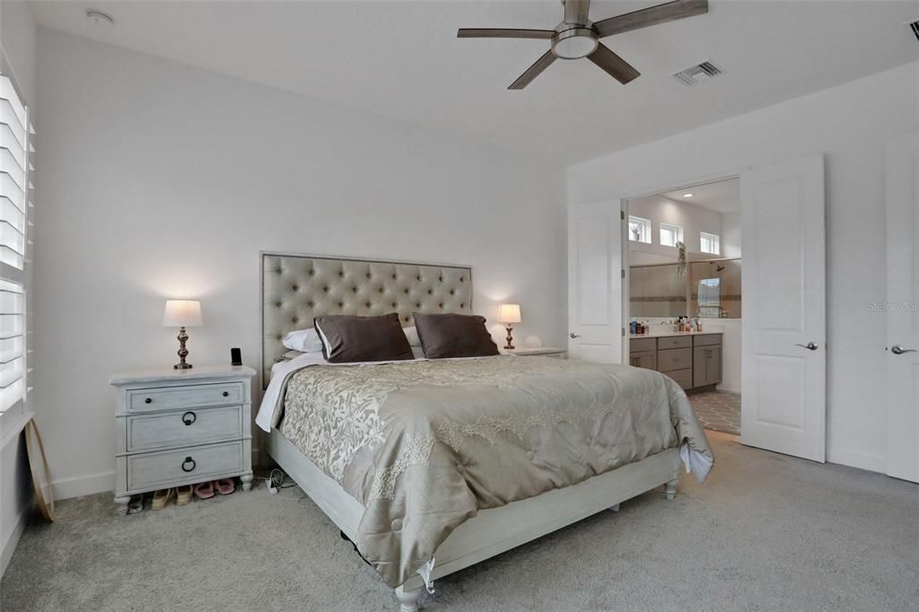 En Venta: $749,000 (4 camas, 3 baños, 2560 Pies cuadrados)