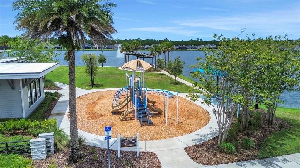 En Venta: $749,000 (4 camas, 3 baños, 2560 Pies cuadrados)