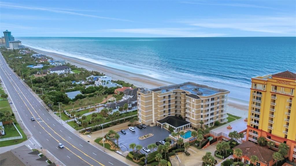 For Sale: $725,000 (3 beds, 3 baths, 2325 Square Feet)