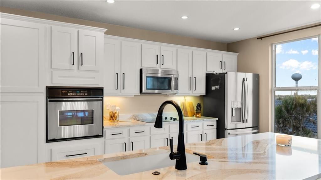 For Sale: $725,000 (3 beds, 3 baths, 2325 Square Feet)