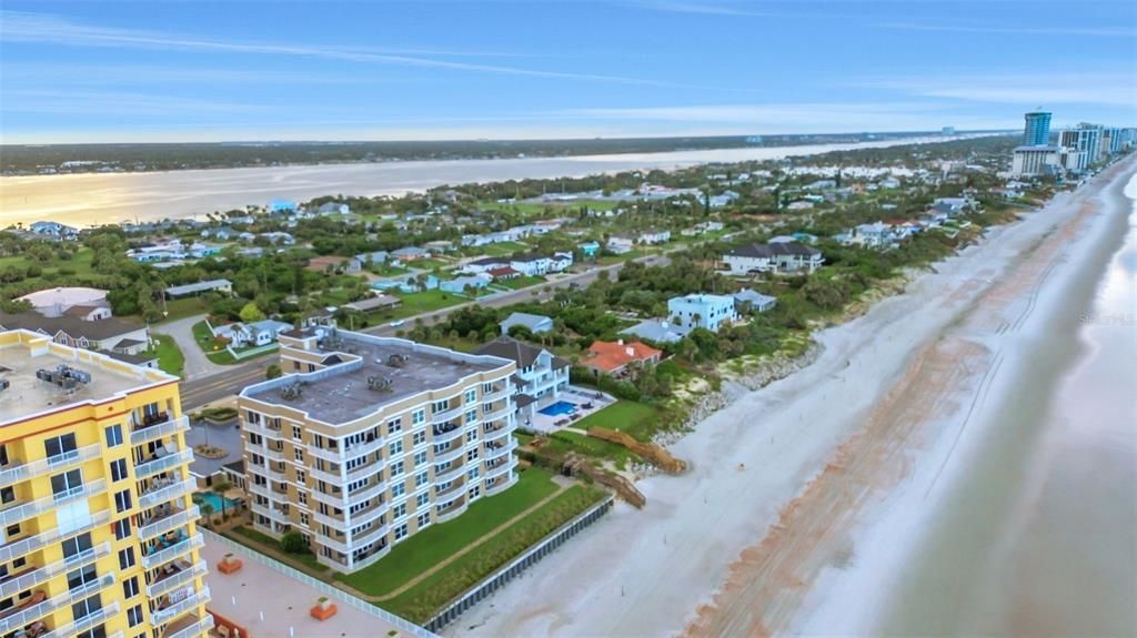 For Sale: $725,000 (3 beds, 3 baths, 2325 Square Feet)