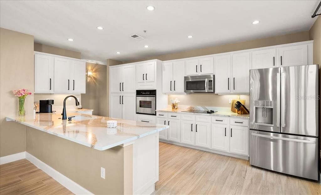 For Sale: $725,000 (3 beds, 3 baths, 2325 Square Feet)