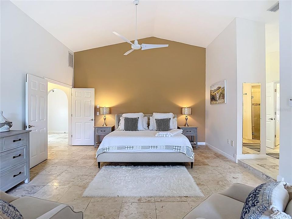 En Venta: $660,000 (3 camas, 2 baños, 2948 Pies cuadrados)