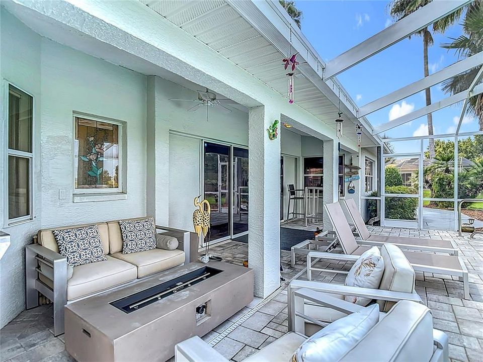 En Venta: $660,000 (3 camas, 2 baños, 2948 Pies cuadrados)