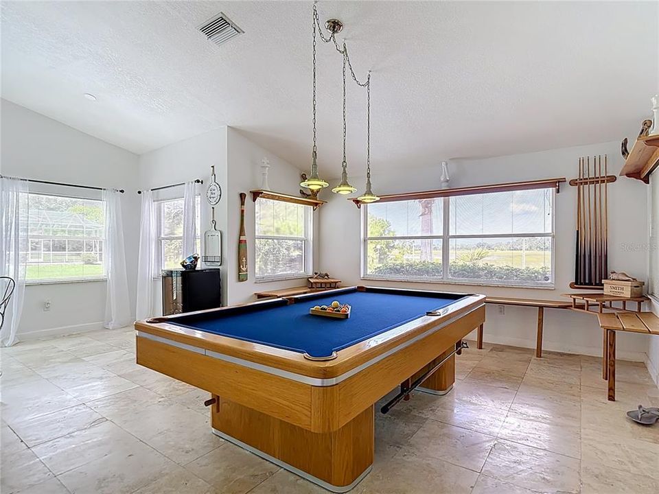 En Venta: $660,000 (3 camas, 2 baños, 2948 Pies cuadrados)