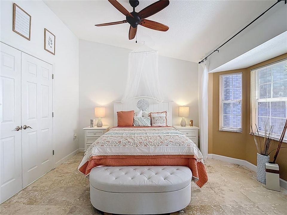 En Venta: $660,000 (3 camas, 2 baños, 2948 Pies cuadrados)