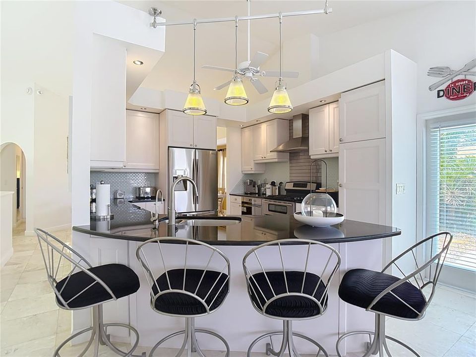 En Venta: $660,000 (3 camas, 2 baños, 2948 Pies cuadrados)