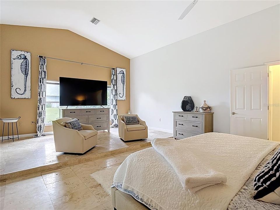 En Venta: $660,000 (3 camas, 2 baños, 2948 Pies cuadrados)