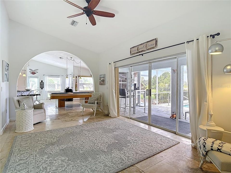 En Venta: $660,000 (3 camas, 2 baños, 2948 Pies cuadrados)