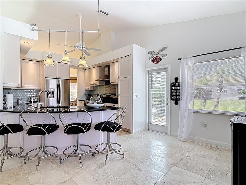 En Venta: $660,000 (3 camas, 2 baños, 2948 Pies cuadrados)