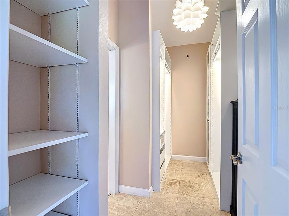 En Venta: $660,000 (3 camas, 2 baños, 2948 Pies cuadrados)