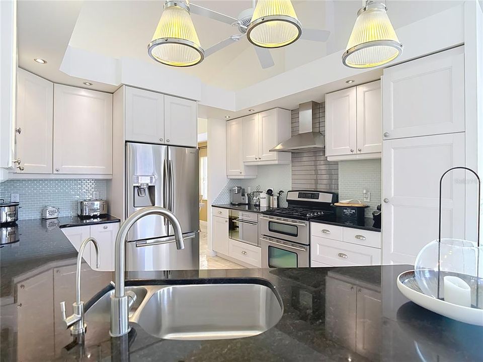 En Venta: $660,000 (3 camas, 2 baños, 2948 Pies cuadrados)